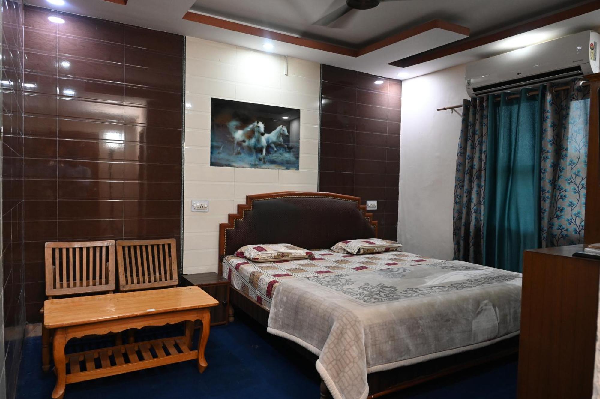 Hotel Sunrise Chandigarh Exterior photo